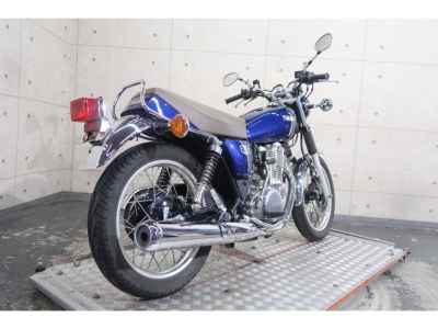 Yamaha SR400 2021