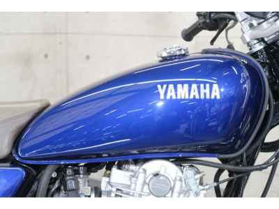 Yamaha SR400 2021