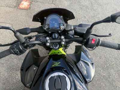 Kawasaki Z400 2022