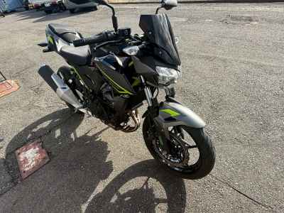 Kawasaki Z400 2022