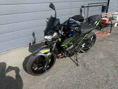 Kawasaki Z400 2022