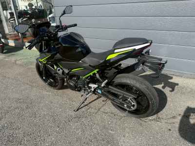 Kawasaki Z400 2022