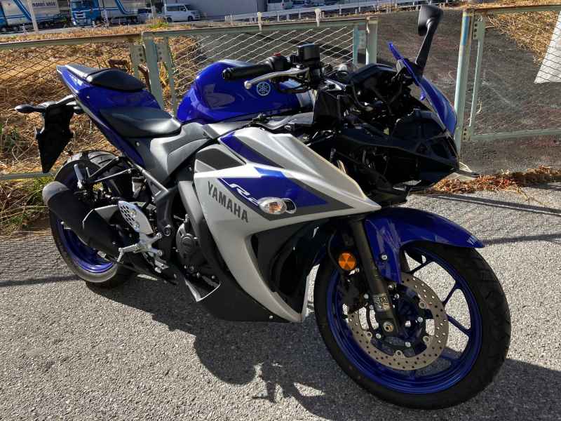 Yamaha YZF-R25 2015
