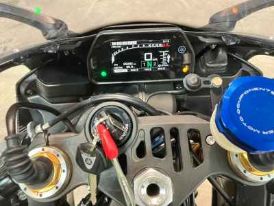 Yamaha YZF-R1M 2015
