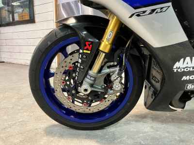 Yamaha YZF-R1M 2015