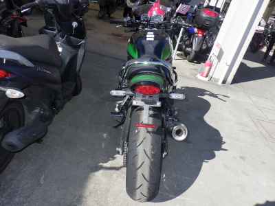 Kawasaki Z900RS 2025
