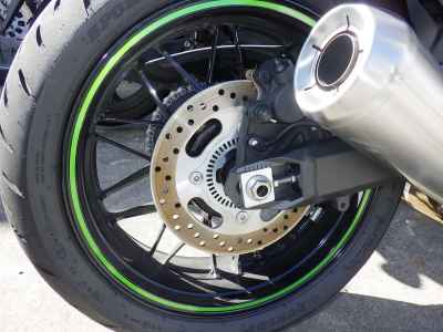 Kawasaki Z900RS 2025