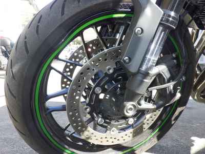 Kawasaki Z900RS 2025