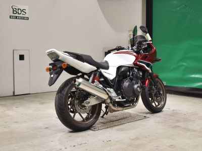 Honda CB400 Super Boldor 2017