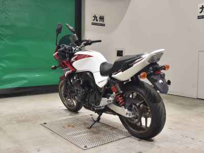 Honda CB400 Super Boldor 2017