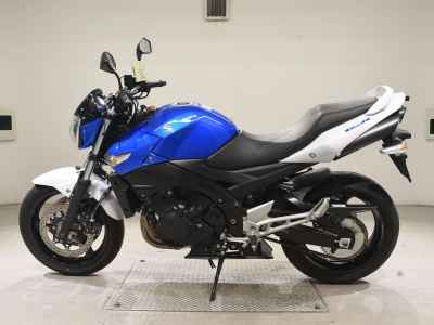 Suzuki GSR400 2018