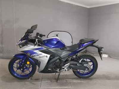 Yamaha YZF-R25 2015