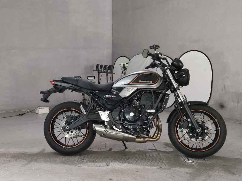 Kawasaki Z650RS 2022