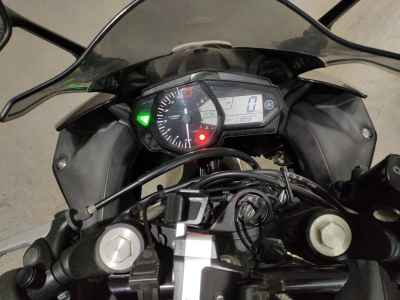Yamaha YZF-R25 2015