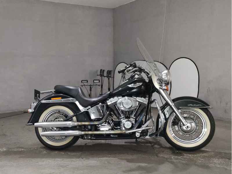 Harley-Davidson Deluxe FLSTN1580 2008
