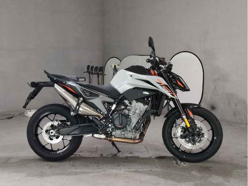 KTM 790 Duke 2023