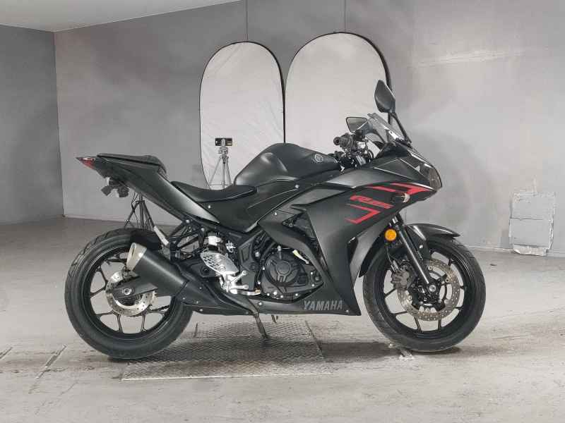 Yamaha YZF-R25 2016
