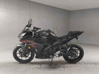 Yamaha YZF-R25 2016