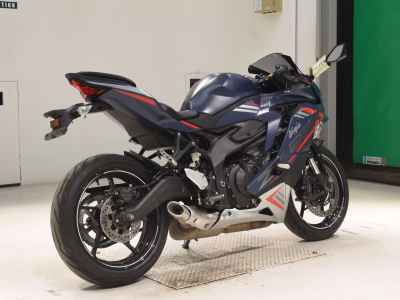 Kawasaki Ninja ZX-25R 2022