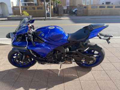Yamaha YZF-R1 2023
