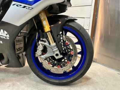 Yamaha YZF-R1M 2015