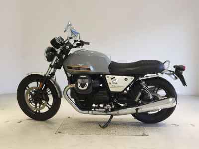 Moto Guzzi V7 III Milano 2018