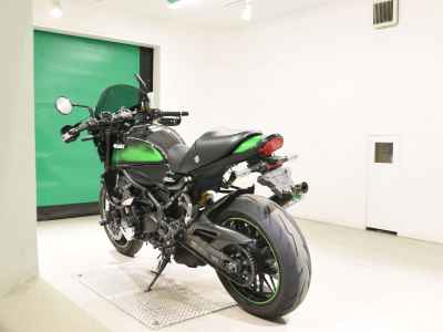 Kawasaki Z900RS Cafe 2024