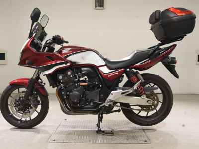 Honda CB400 Super Boldor 2022