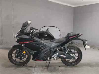 Yamaha YZF-R25 2015