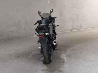 Yamaha YZF-R25 2015