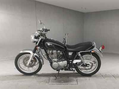 Yamaha SR400 2013