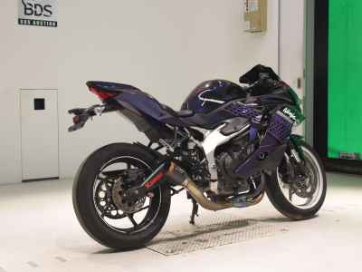 Kawasaki Ninja ZX-25R 2020