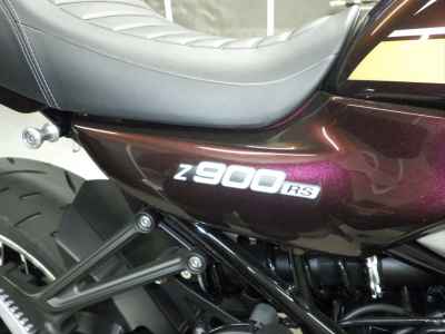 Kawasaki Z900RS 2025