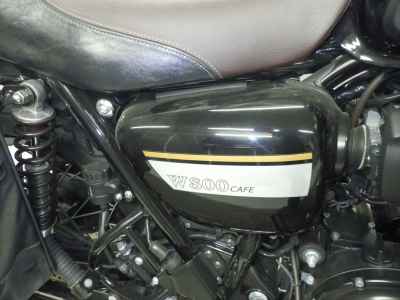 Kawasaki W800 2022