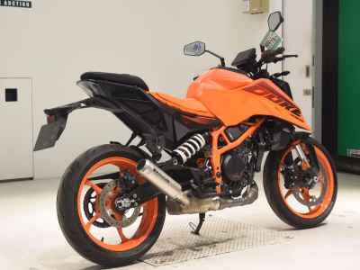 KTM 390 Duke 2024