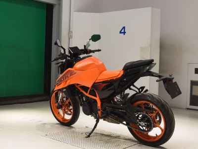 KTM 390 Duke 2024