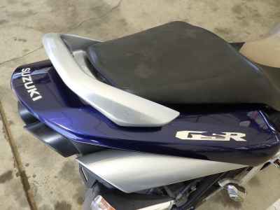 Suzuki GSR400 2009
