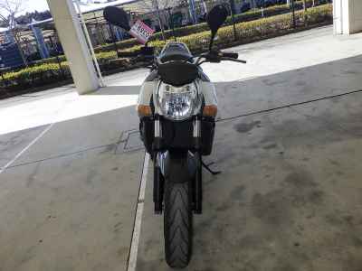 Suzuki GSR400 2009