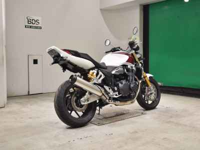 Honda CB1300SF 2025