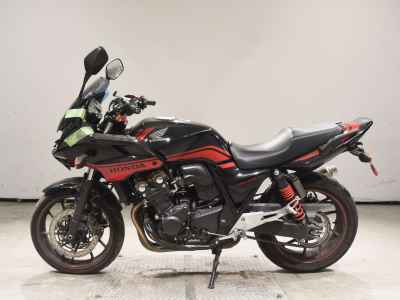 Honda CB400 Super Boldor 2016