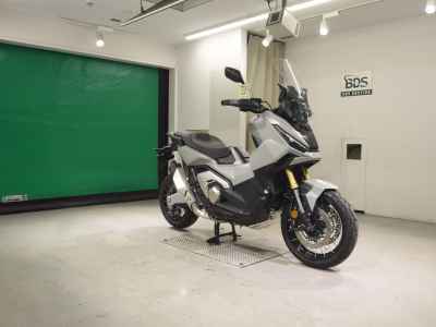 Honda X-Adv 750 2025