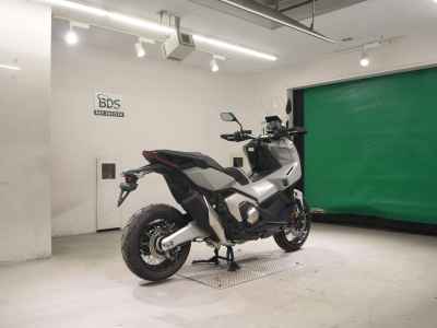 Honda X-Adv 750 2025