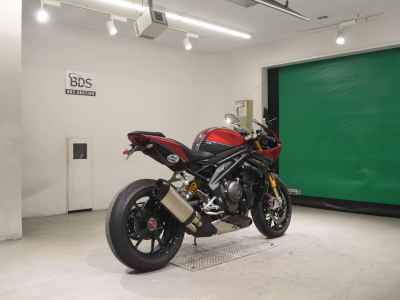 Triumph Speed Triple 1200 RR 2022