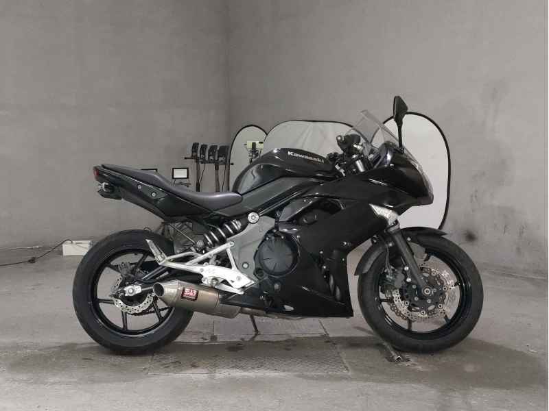 Kawasaki Ninja 400R 2011