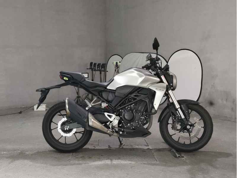 Honda CB250R 2019
