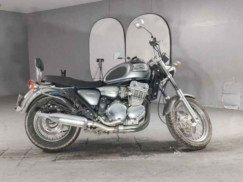 Triumph Thunderbird 900 2016