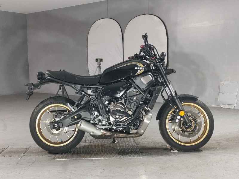 Yamaha XSR700 2023