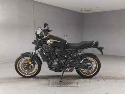 Yamaha XSR700 2023