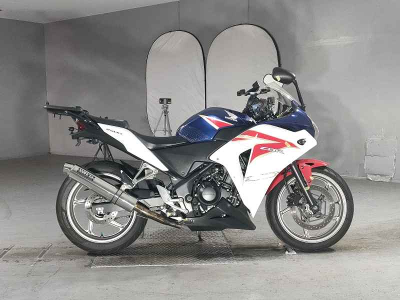 Honda CBR250R 2011