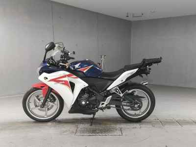 Honda CBR250R 2011